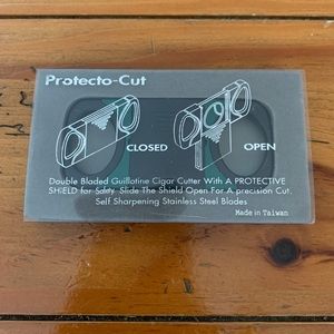 Astro Protector-Cut Double Bladed Guillotine Cigar Cutter
